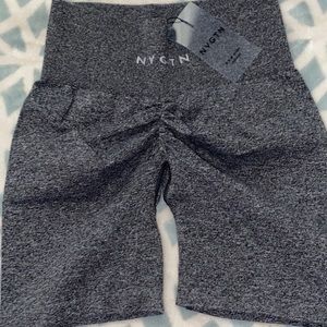 Nvgtn Scrunch Shorts
